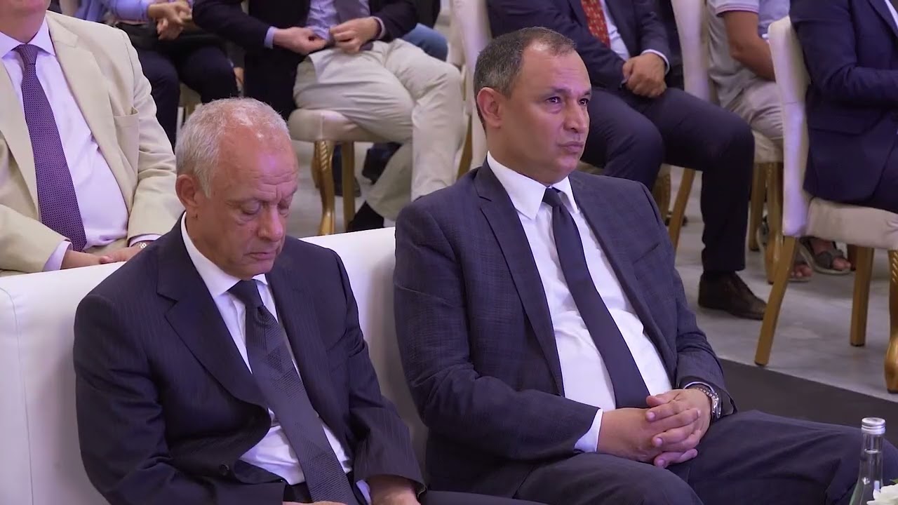 Inauguration de l'extension de l'usine de la compagnie industrielle des fibres