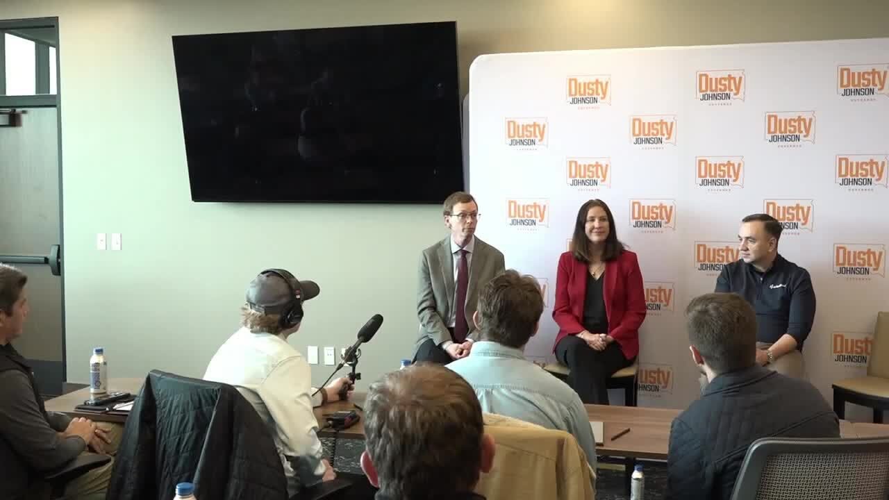 Rep. Johnson’s campaign hosts roundtable on plan to support entrepreneurs