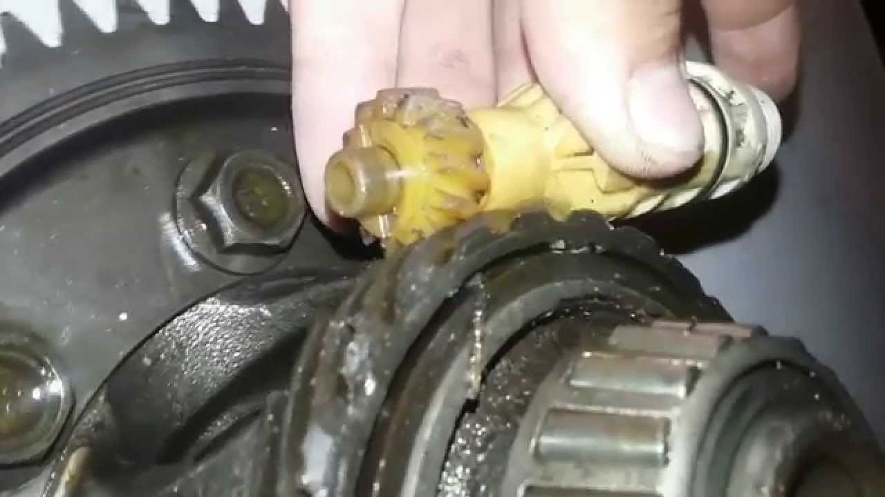 Como reparar el veloc&iacute;metro de un Chevrolet Chevy / pi&ntilde;&oacute;n y chicote o cable