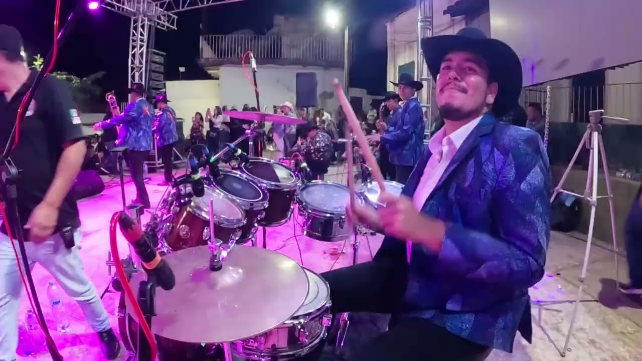 Kampesino Musical - La Korajuda ( En Vivo )
