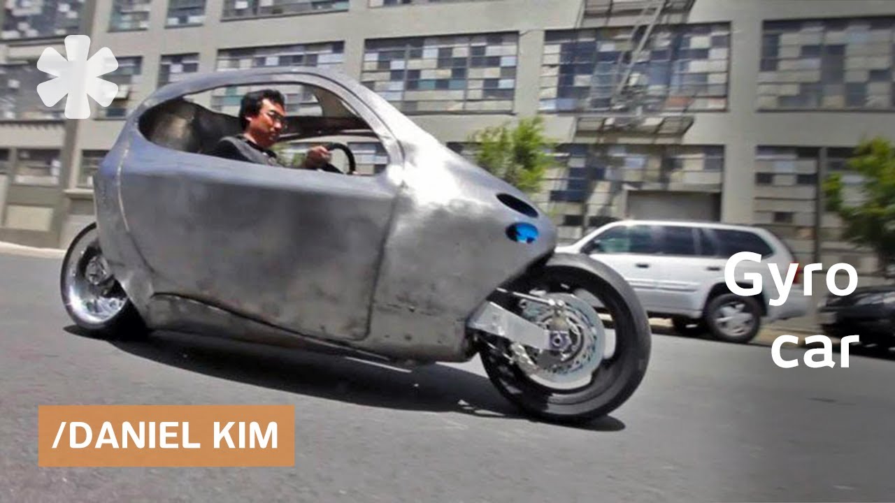 Folding moped & EV motorcycle that can't fall via gyroscope
