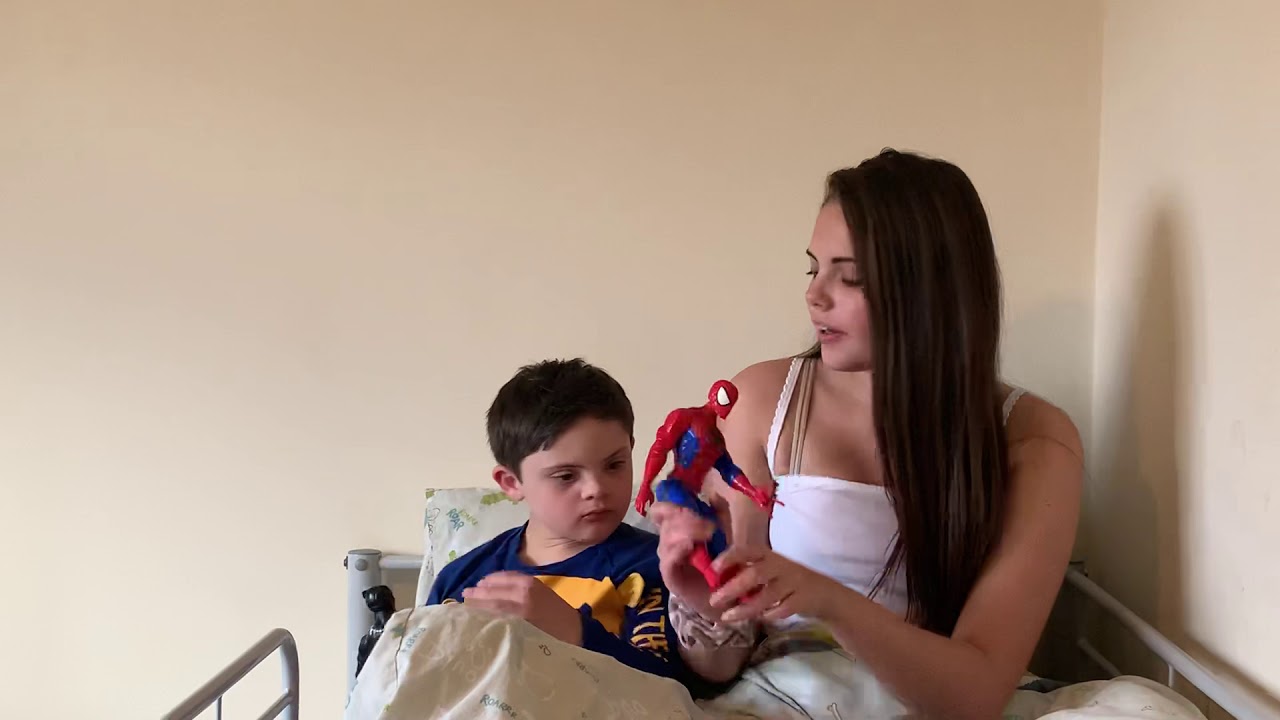 Isabella signs - Makaton - Superhero - Makaton Charity - Sign - Black Panther - Spider-Man -