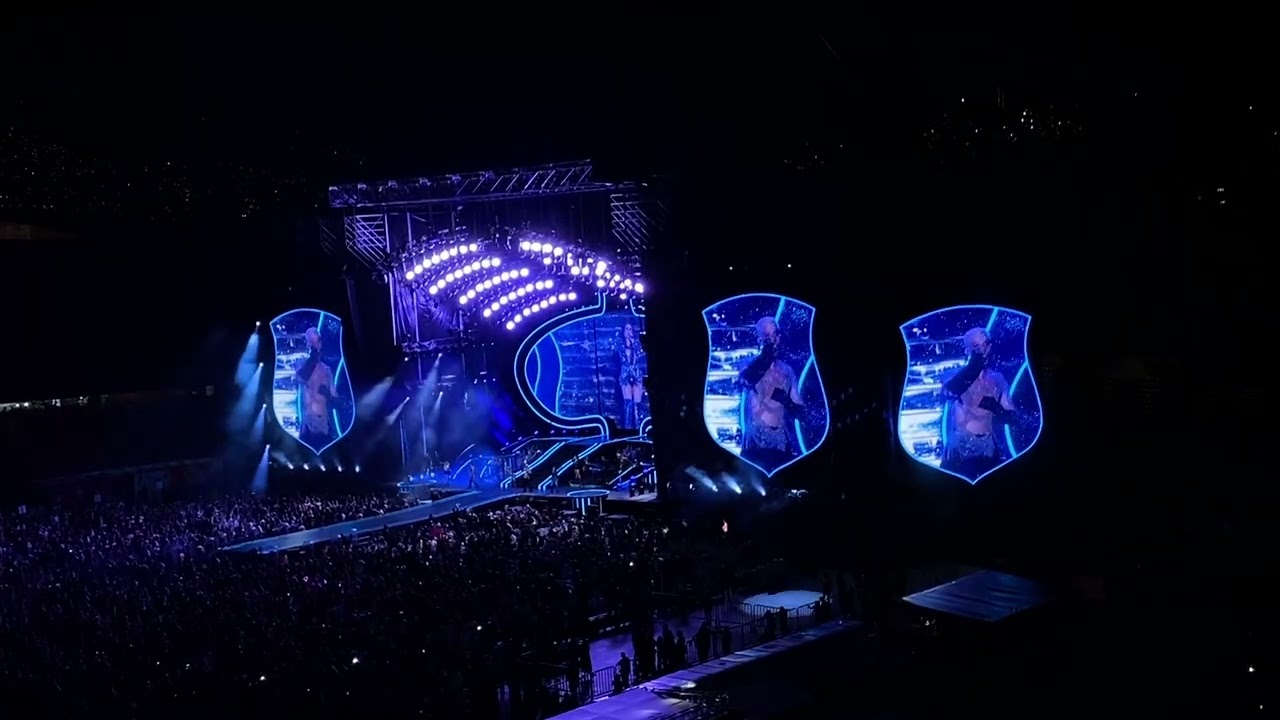 RBD - Aún Hay Algo [En vivo desde Medellín]