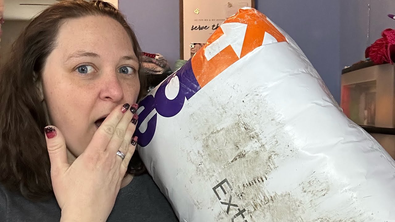 Obsessed with Ice Yarn!!! Unboxing and yarn giveaway announcement!!!