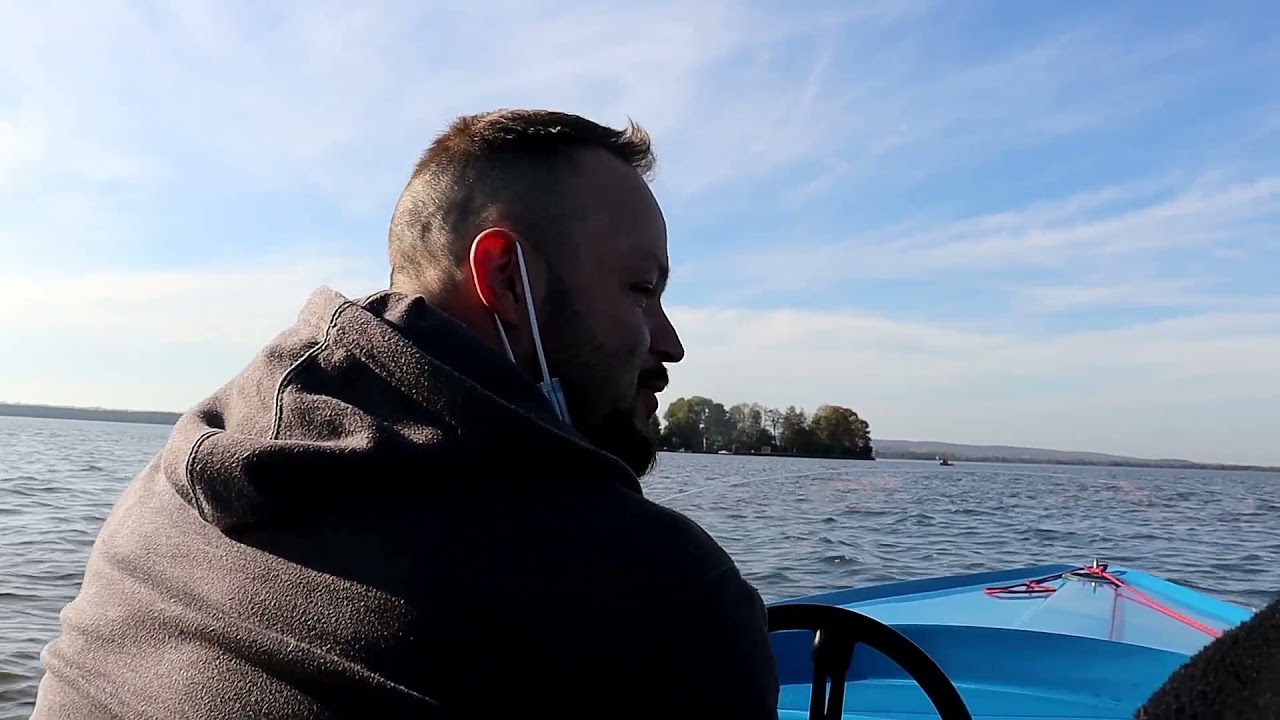 E-Boot fahren auf dem Steinhuder Meer...