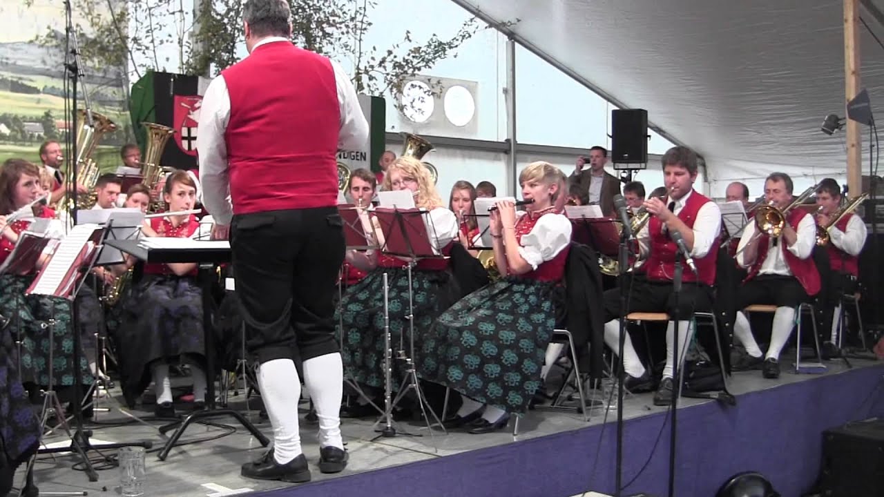 HD Trachtenkapelle Amrigschwand-Tiefenhäusern spielt am Schätzelemarkt 2012