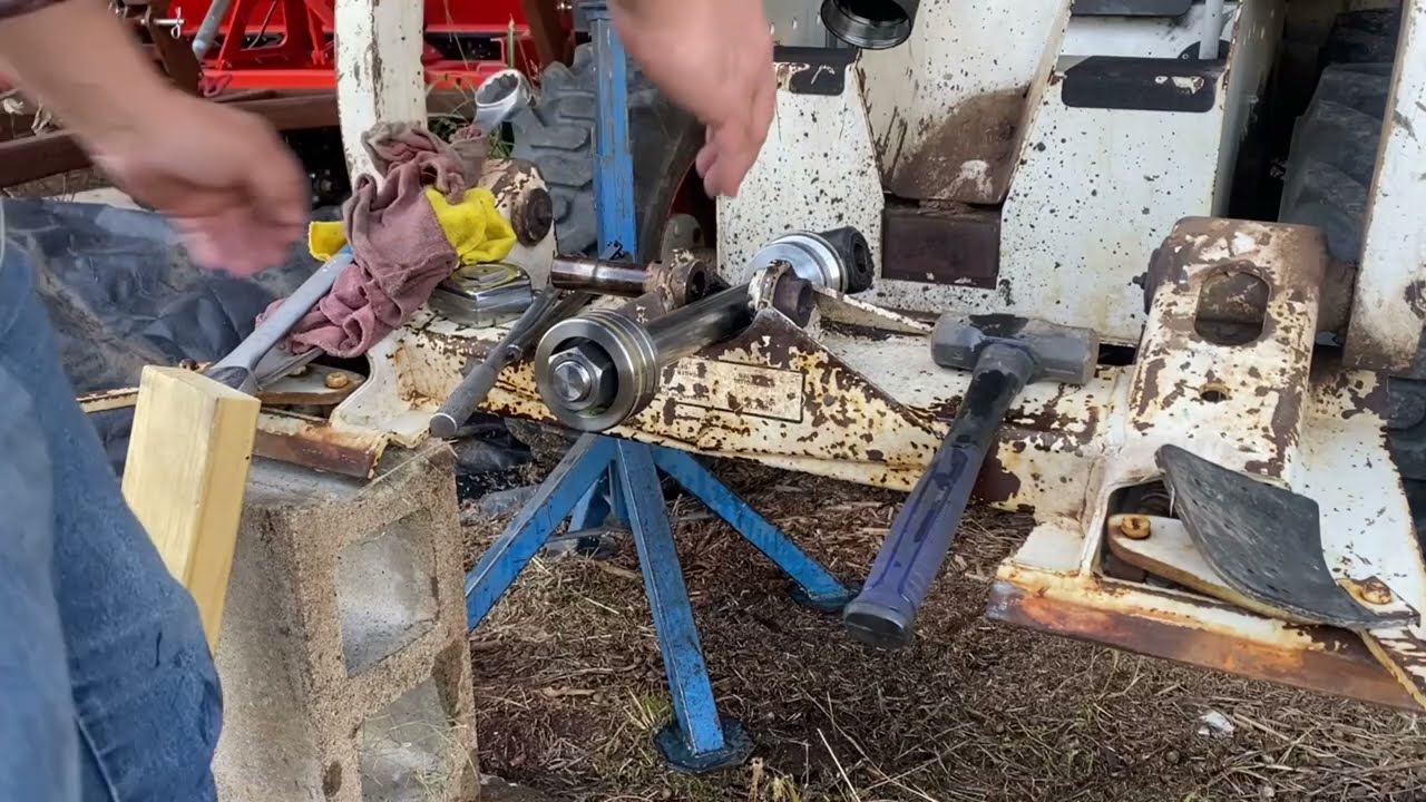 Bobcat 643 Tilt Cylinder Rebuild