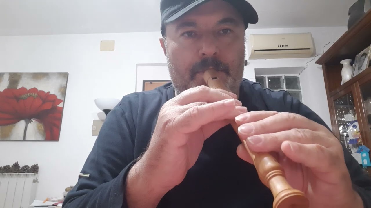 Soprano recorder  comparison Kung Studio vs Kung Superio .