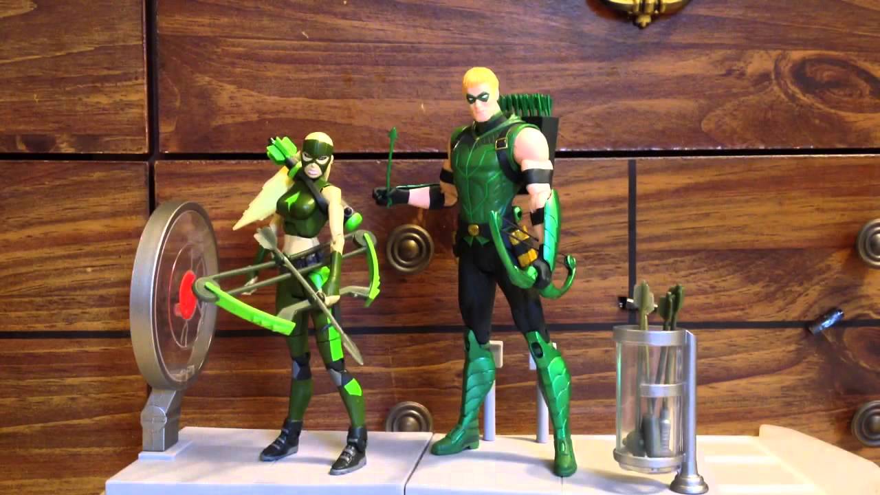 Dc Collectibles Green Arrow and Young Justice Artemis Figure Review