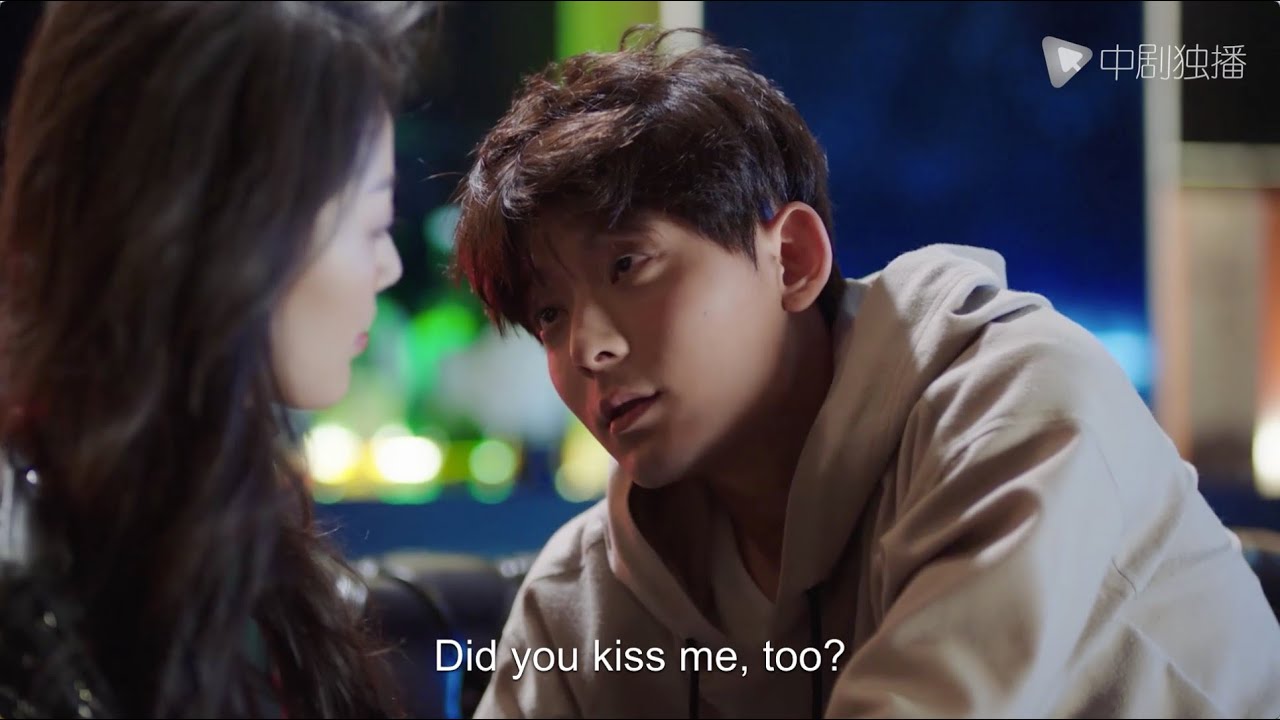 👋The girl saw her beloved boy drunk and thought of another girl, so she slapped him