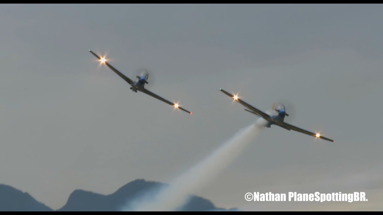 Musal Airshow 2023 Apresentação de 2 A29 Super Tucano da Esquadrilha da Fumaça no Museu Aeroespacial