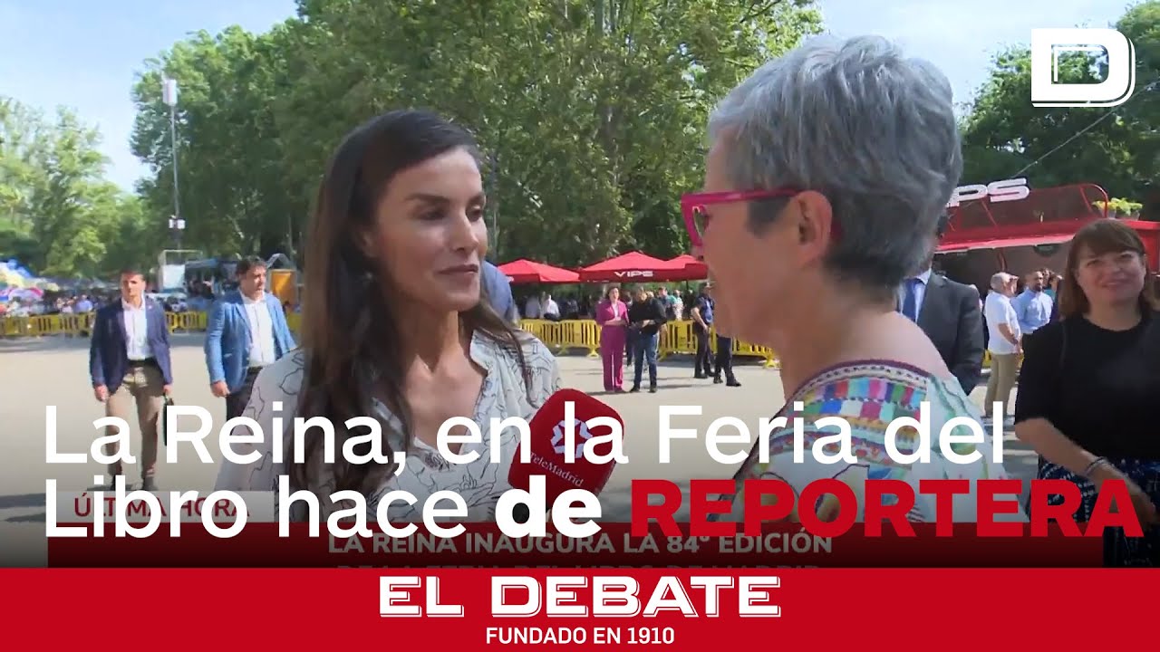 La Reina vuelve a ejercer de entrevistadora en la Feria del Libro ante las cámaras de Telemadrid