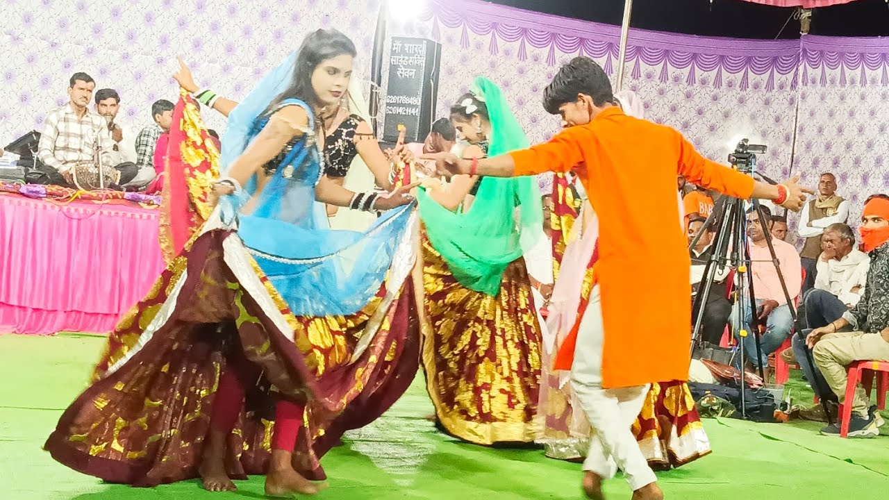 करीला की राई । कर लो कर लो सहेली सिंगार लुआबे आ गए नए साजना । राजा यादव विनिता कुशवाहा की राई ख्याल