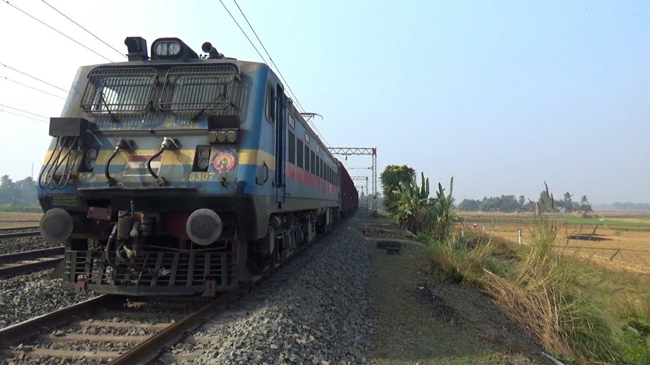 High Speed Kazipet wag7 Leads Loaded Freight Train || One shots Back to Back Four Trains meeting