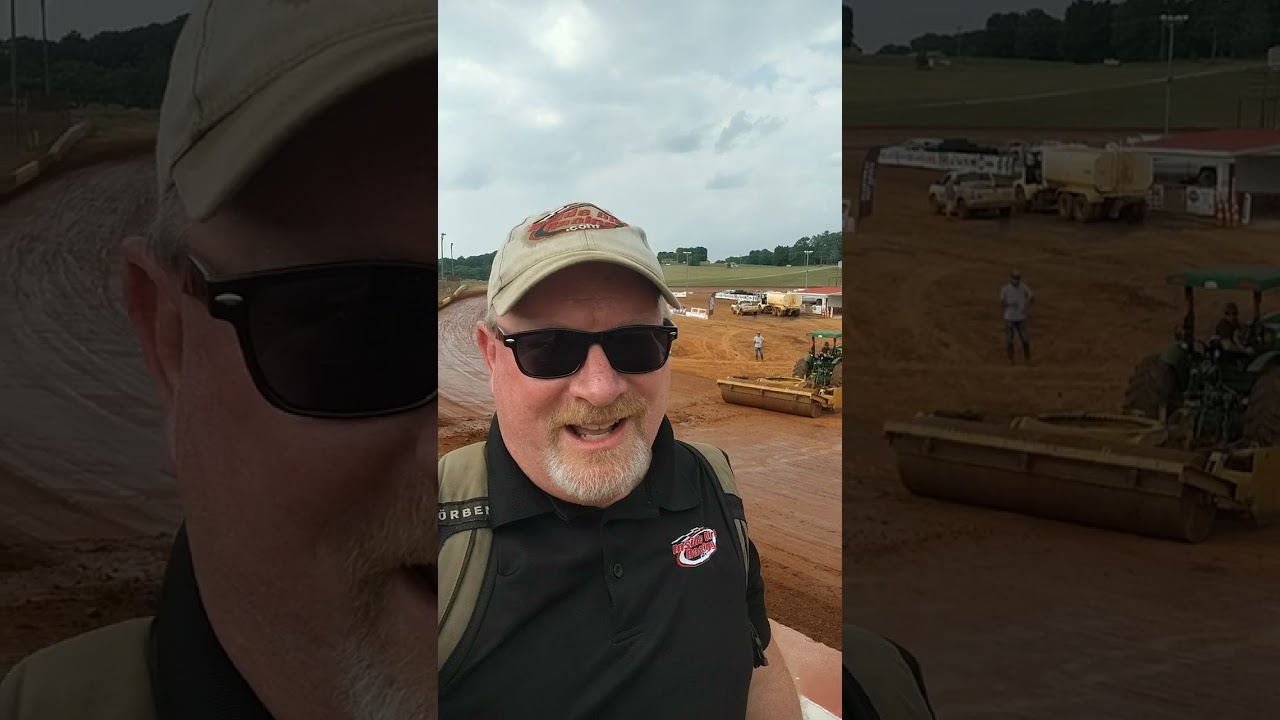 A look at the Smoky Mountain Speedway prior to Friday night action with the Lucas Oil Series.