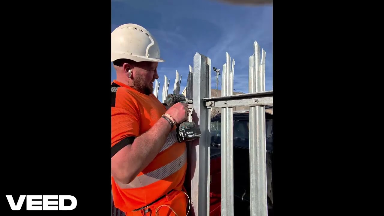 How to install palisade fencing