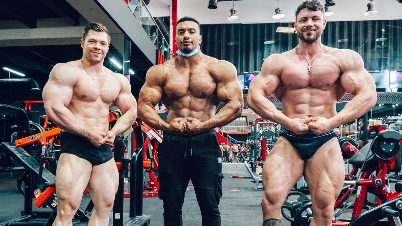 Larry Wheels vs Classic Physique