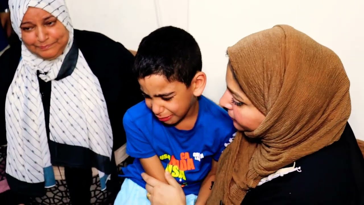 صدمة سليم بعد لقاء امه بعد غياب عامين بعد قيام والده بايداعه بدار ايتام