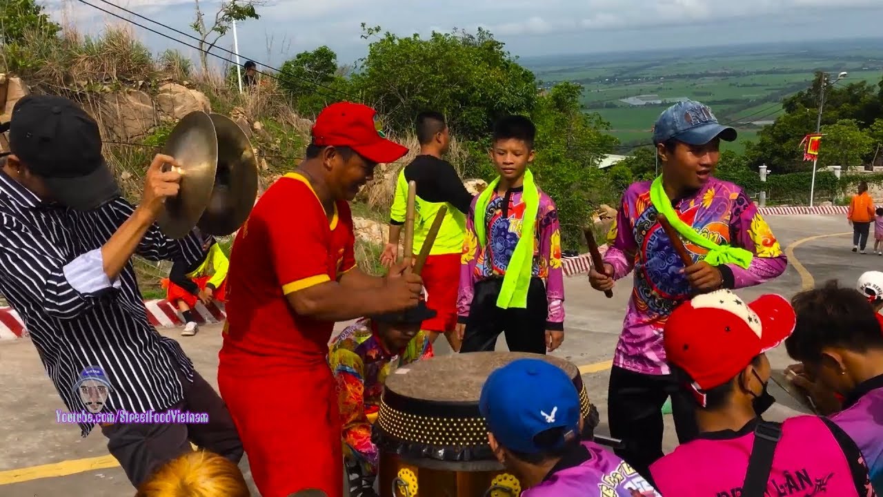 70 Đo&agrave;n L&acirc;n L&ecirc;n N&uacute;i M&uacute;a L&acirc;n V&iacute;a B&agrave; Ch&acirc;u Đốc 2019