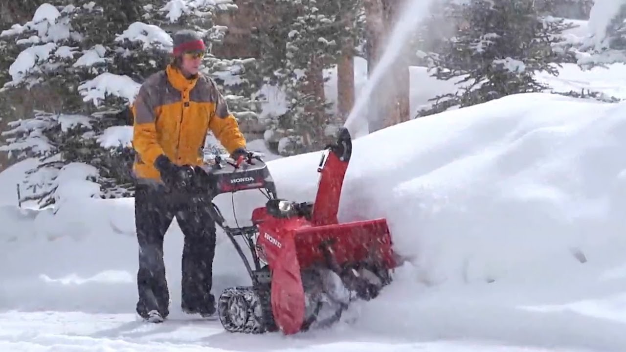 Honda HSS724AT Snow Blower