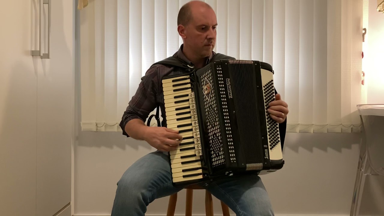 Música: Lá no velho Pontão - Porca Véia - Interpretação: Maurício Scopel