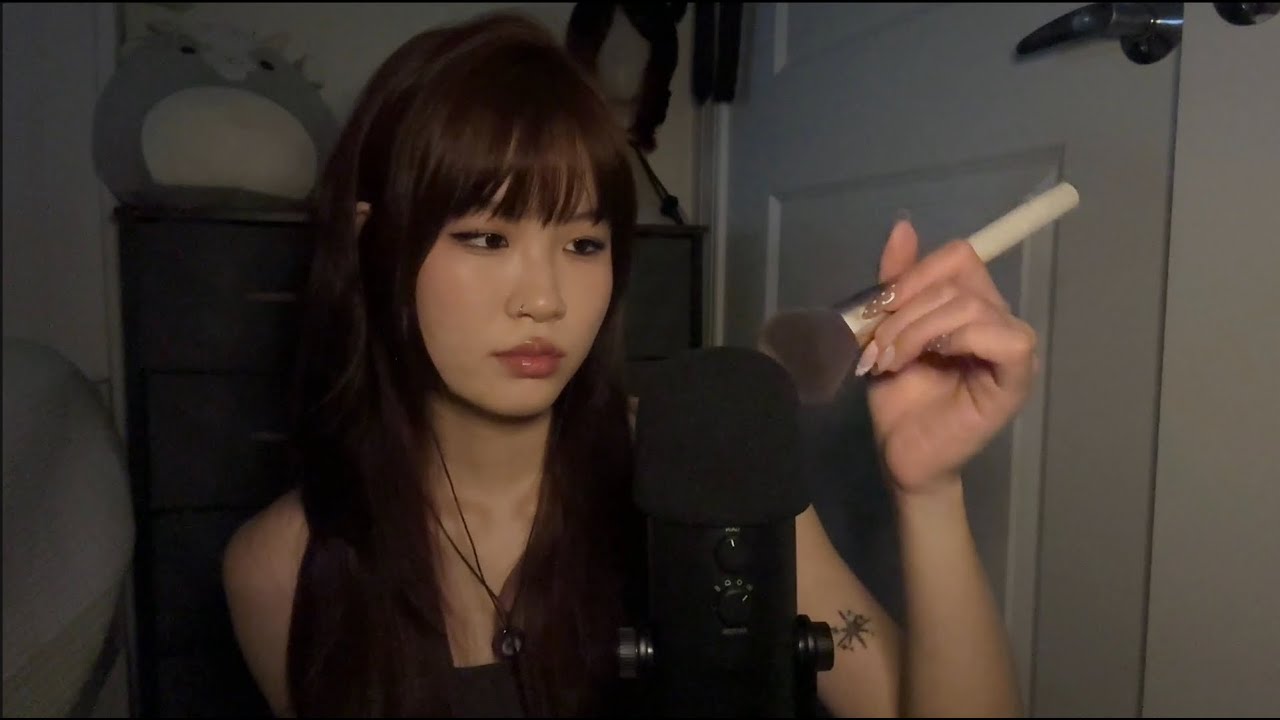 ASMR Putting You to Sleep 💤 // close whispers , mic brushing , visual triggers