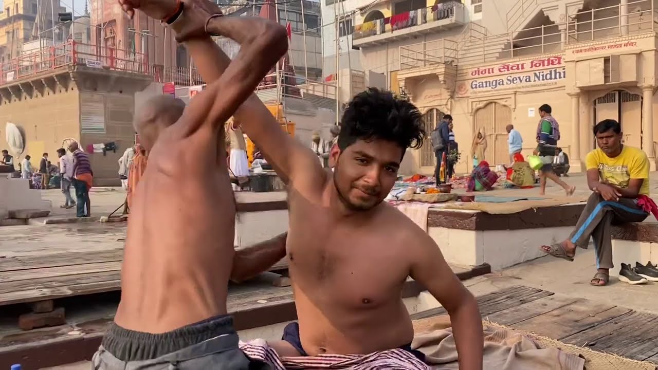 $2 ASMR UNMATCHABLE STREET HEAD MASSAGE  BY BABA CHAMUNDA STREET BARBER | ASMR MASSAGE THERAPY Ep-18