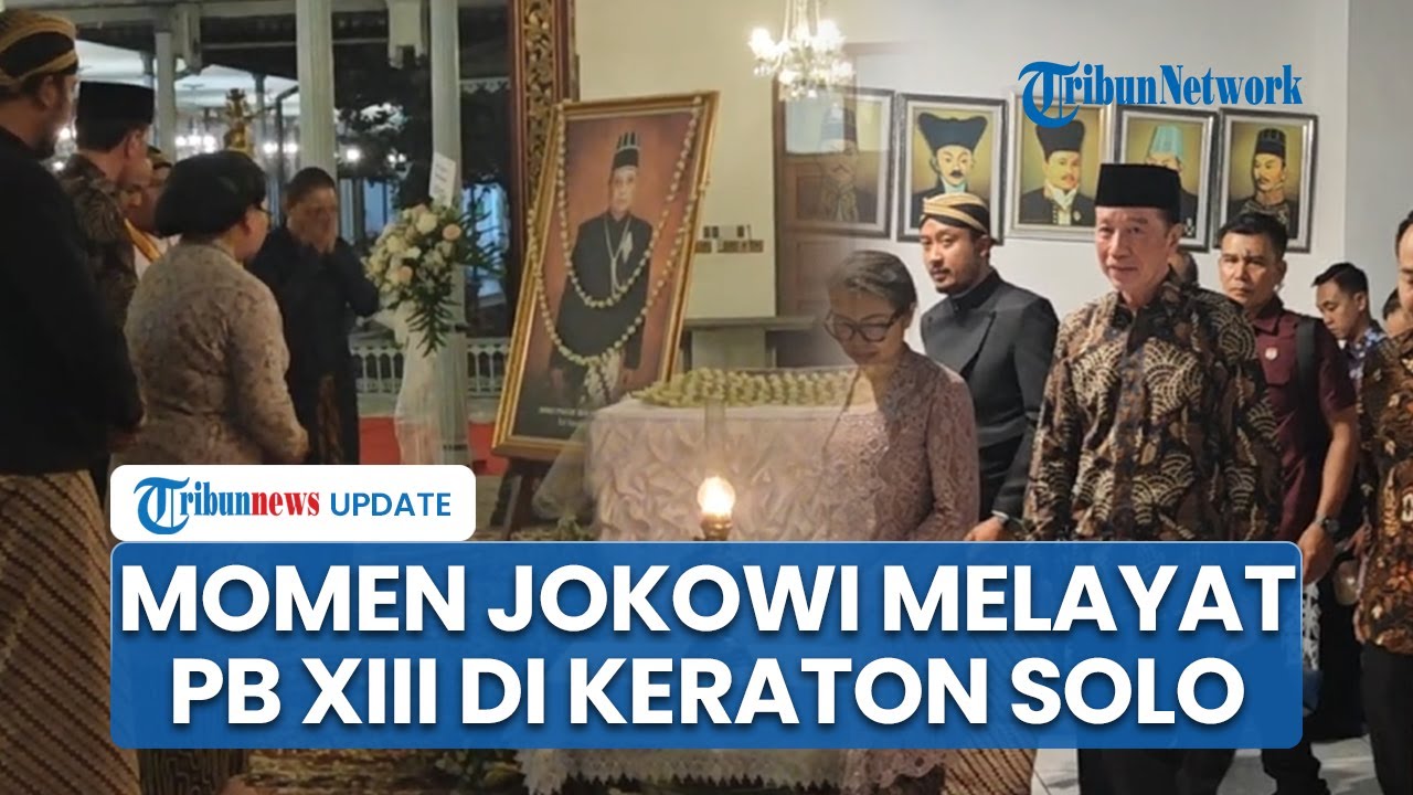 Jokowi Takziah ke Keraton Solo, Panjatkan Doa hingga Beri Penghormatan Terakhir Mendiang PB XIII