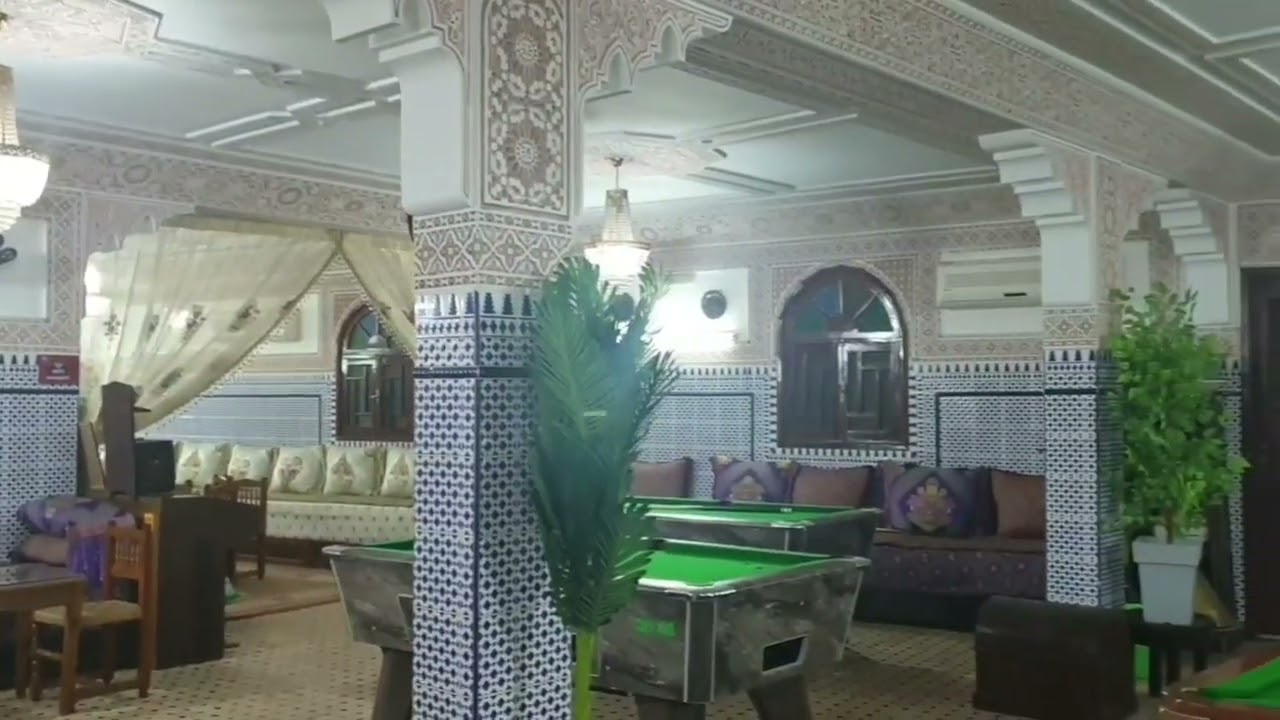 جولة فى رياض بمدينة مكناس