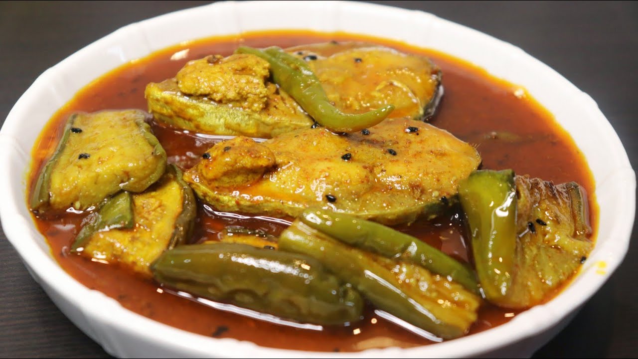 বেগুন ইলিশ| ইলিশ মাছ দিয়ে বেগুনের ঝোল বানানোর সহজ পদ্ধতি |Begun Ilish er Jhol Bengali style rec.