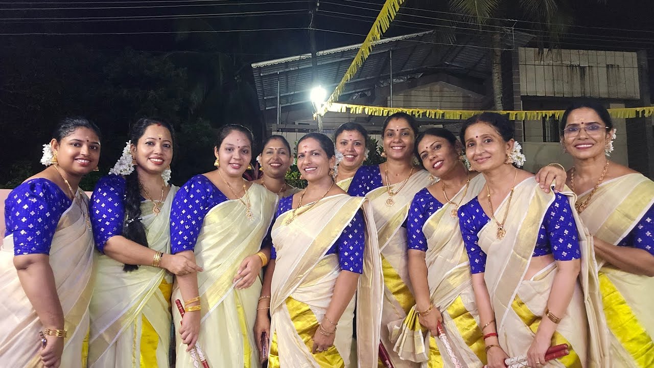 ഫ്യൂഷൻ തിരുവാതിര 👌👌👌❤️❤️..... നവരാത്രി പൂജാമഹോത്സവം 🙏🙏(ഹോസ്ദുർഗ് ശ്രീ മാരിയമ്മൻ ക്ഷേത്രം )..... 🙏🙏