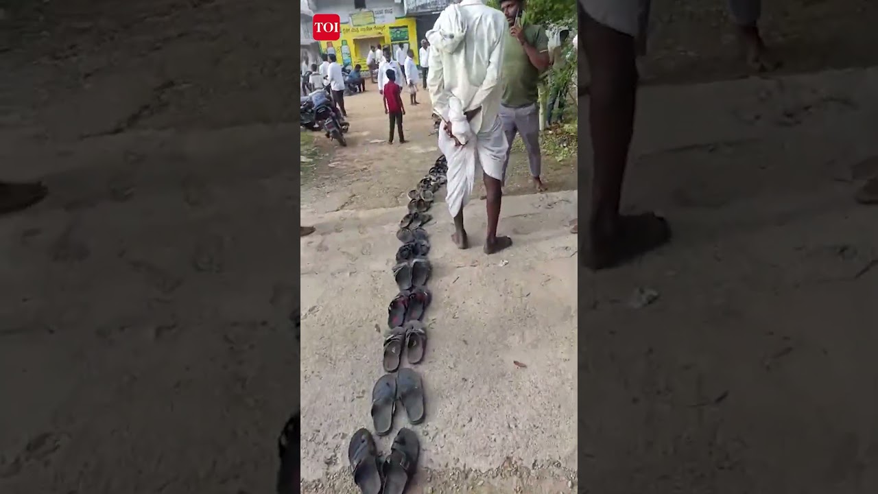 Kalaburagi Farmers Leave Slippers In Queue Amid Rush For Fertiliser As Shortage Fears Grow