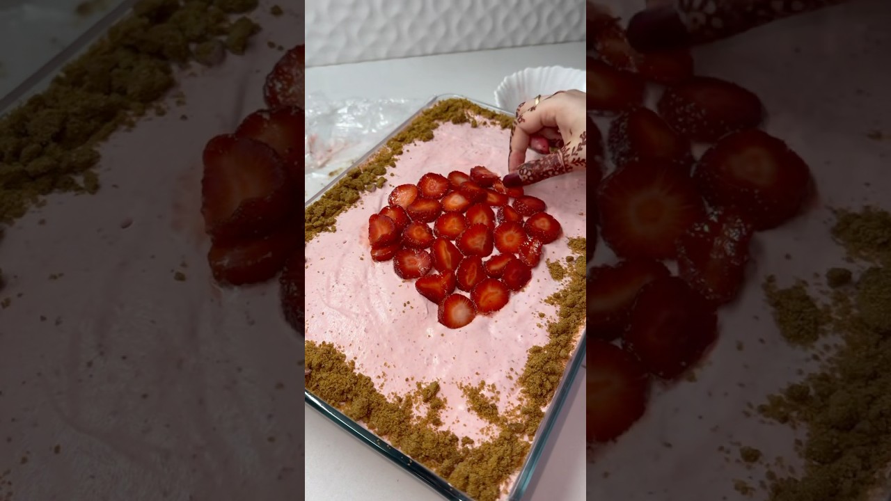 I made Strawberry delight on Eid ❤️🍓 #strawberry #eid #eiddawat #eiddinner #dessert #food