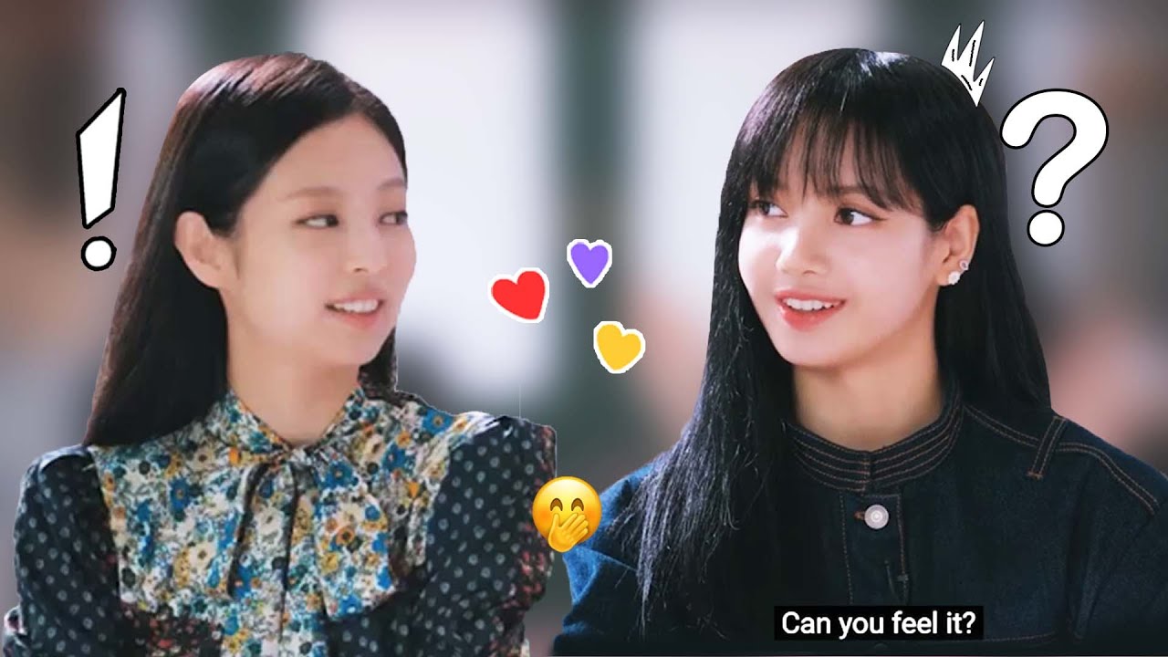 Someone can't stop looking 😏🤭
