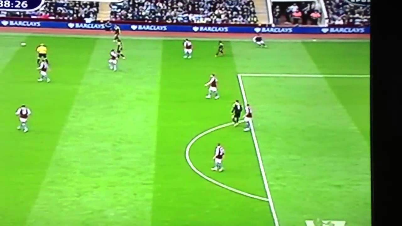 FRANK LAMPARD BREAKS BOBBY TAMBLINGS RECORD 203rd GOAL FOR