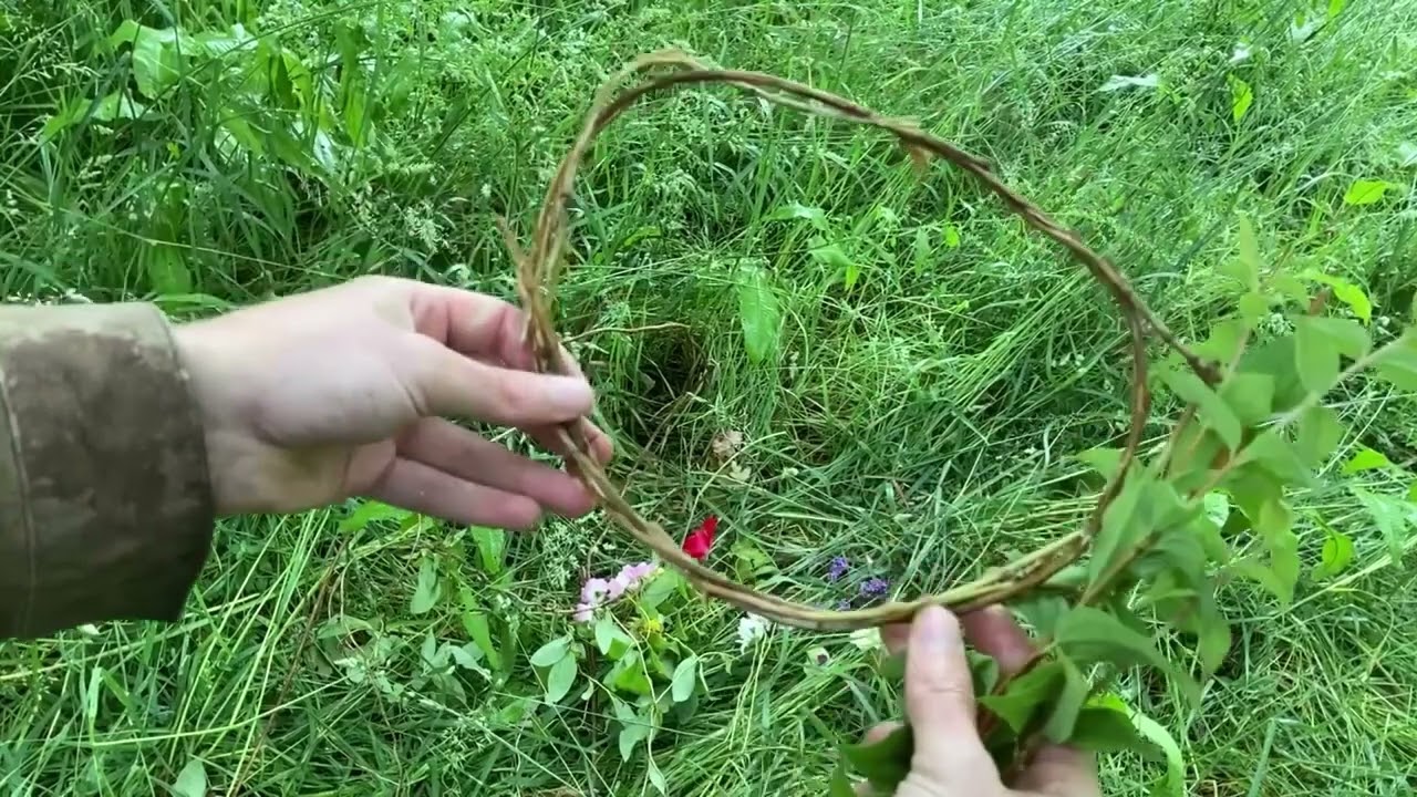 Mrs Noahs Midsummer Flower Crown Workshop