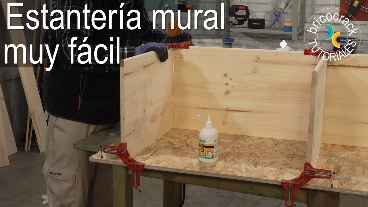 Usar la clavadora para hacer una estantería mural (Bricocrack)