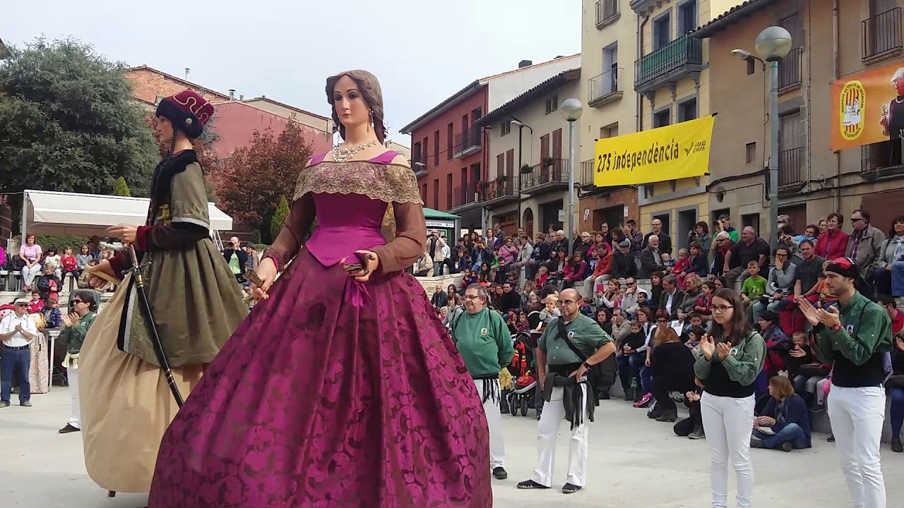 Trobada de Gegants a Roda de Ter 2015 - Entrada a pla&ccedil;a dels Gegants petits del Pi de Barcelona