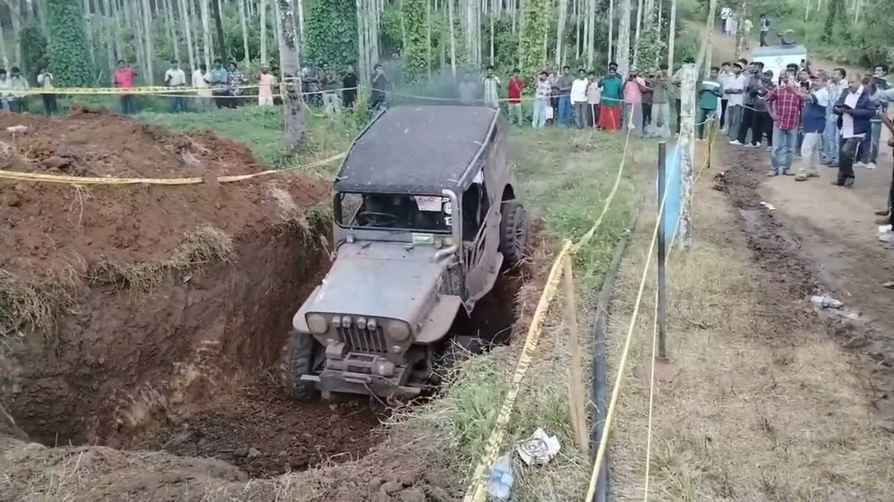 WHEN THE ROAD ENDS… OFF-ROAD BEGINS 🔥 Jeep Stuck Moment