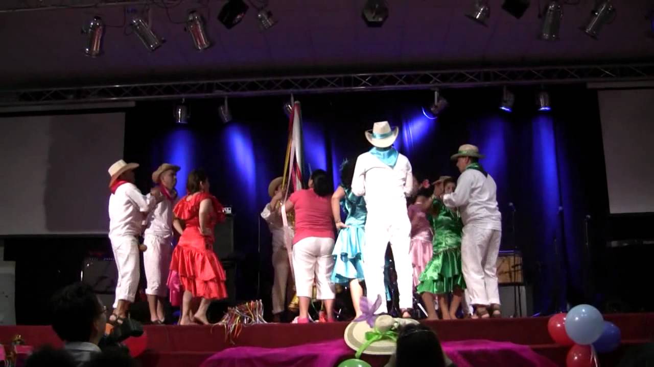 MOLENKADE-BOLIVIANOS -DIA CULTURAL