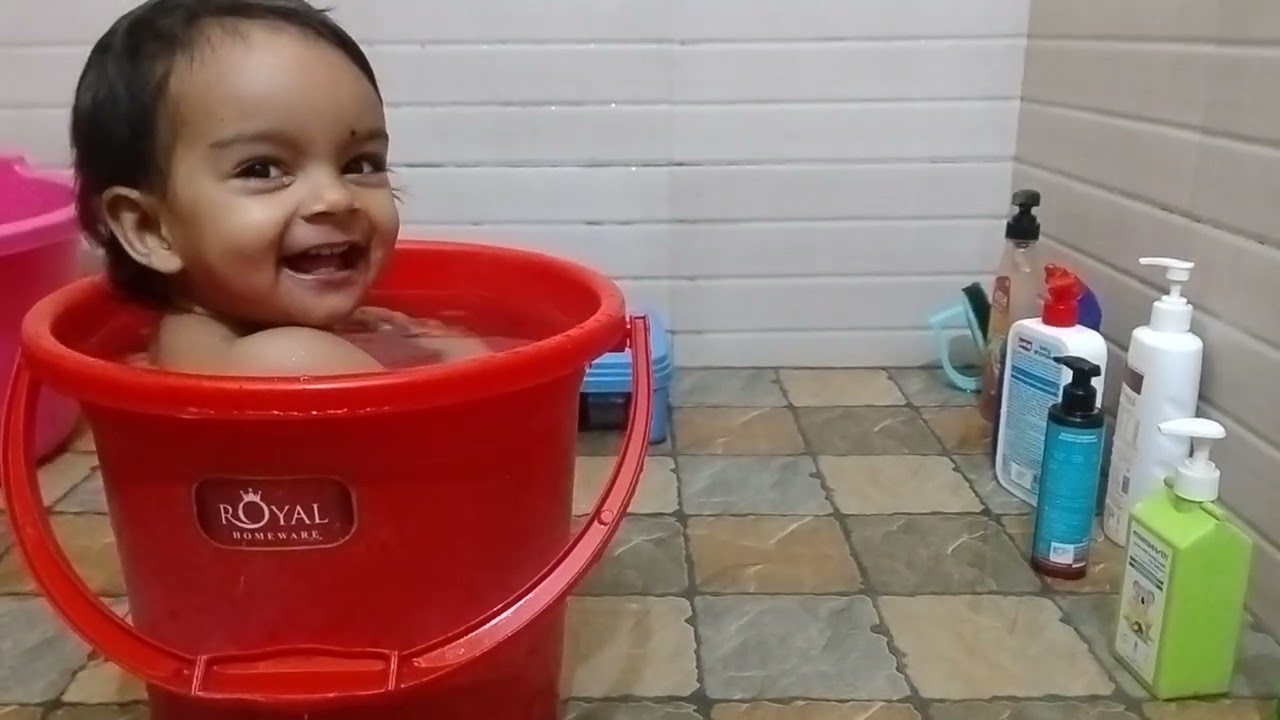 Day 4 #cutebaby #cute #baby #lifeisbutadream   Bath with play 