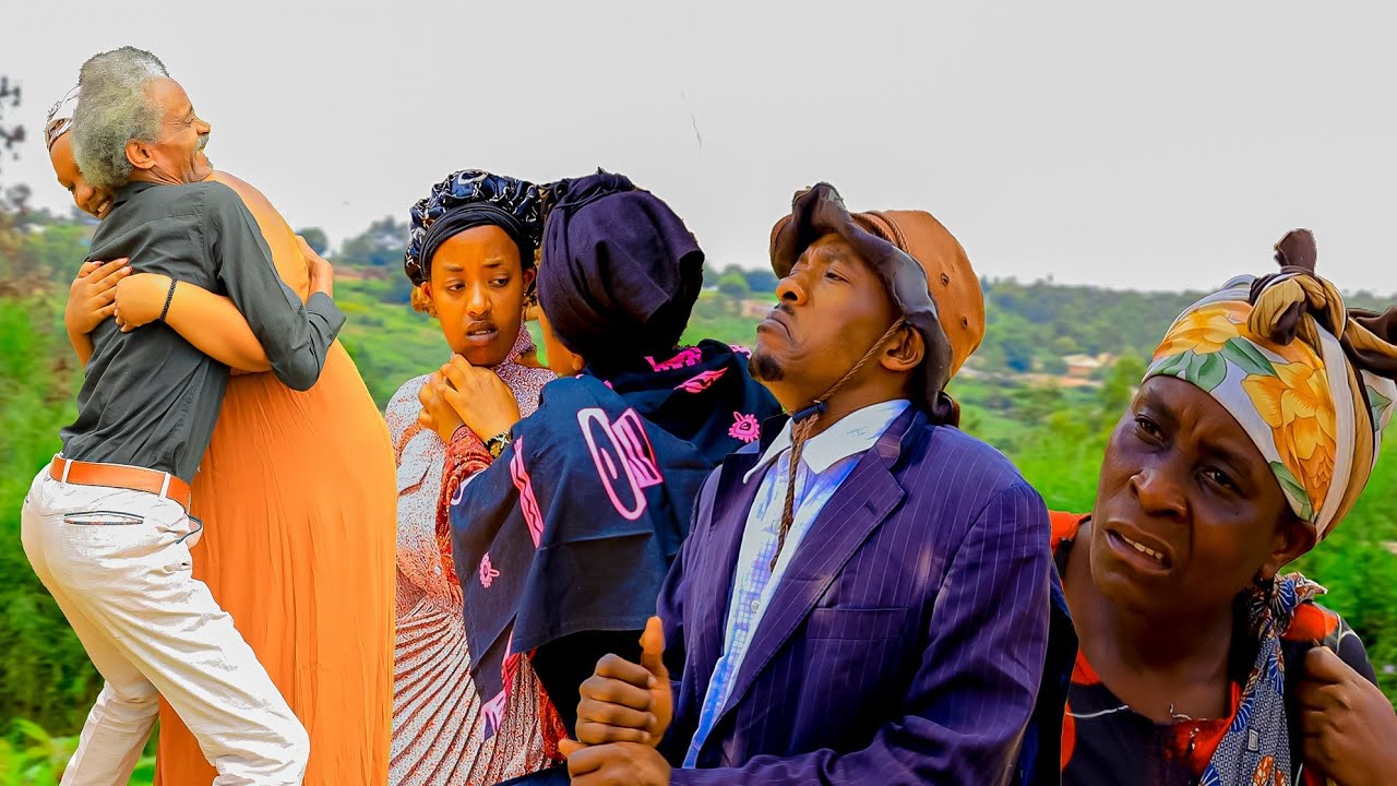 Yee Bijiyobija na nyirabutarure bararwanye kanyombya na Ruziga bahuriye k'umukobwa kampire na manz?