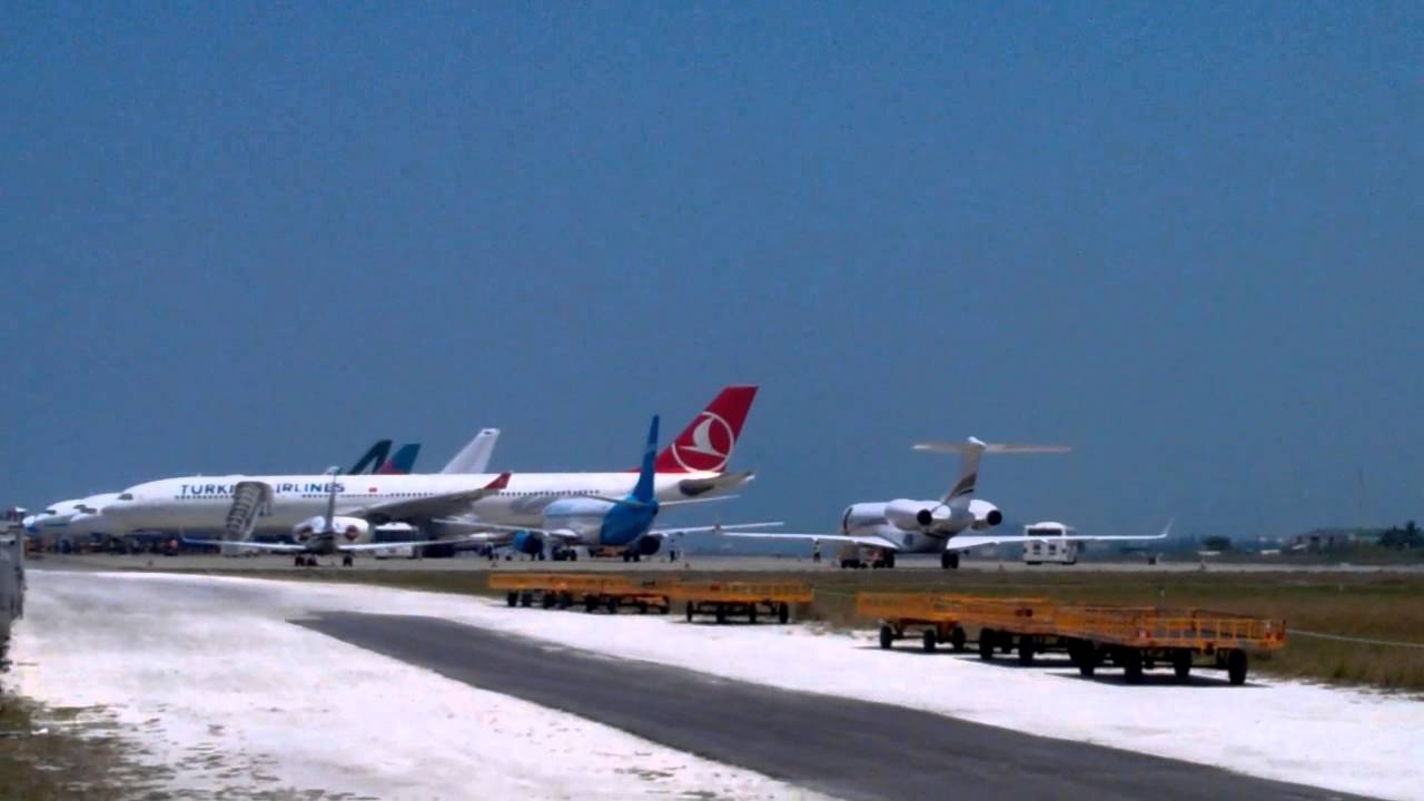 BA Boeing 777-200ER G-YMMF Departing VRMM (Hulhule Male Maldives) RWY 36
