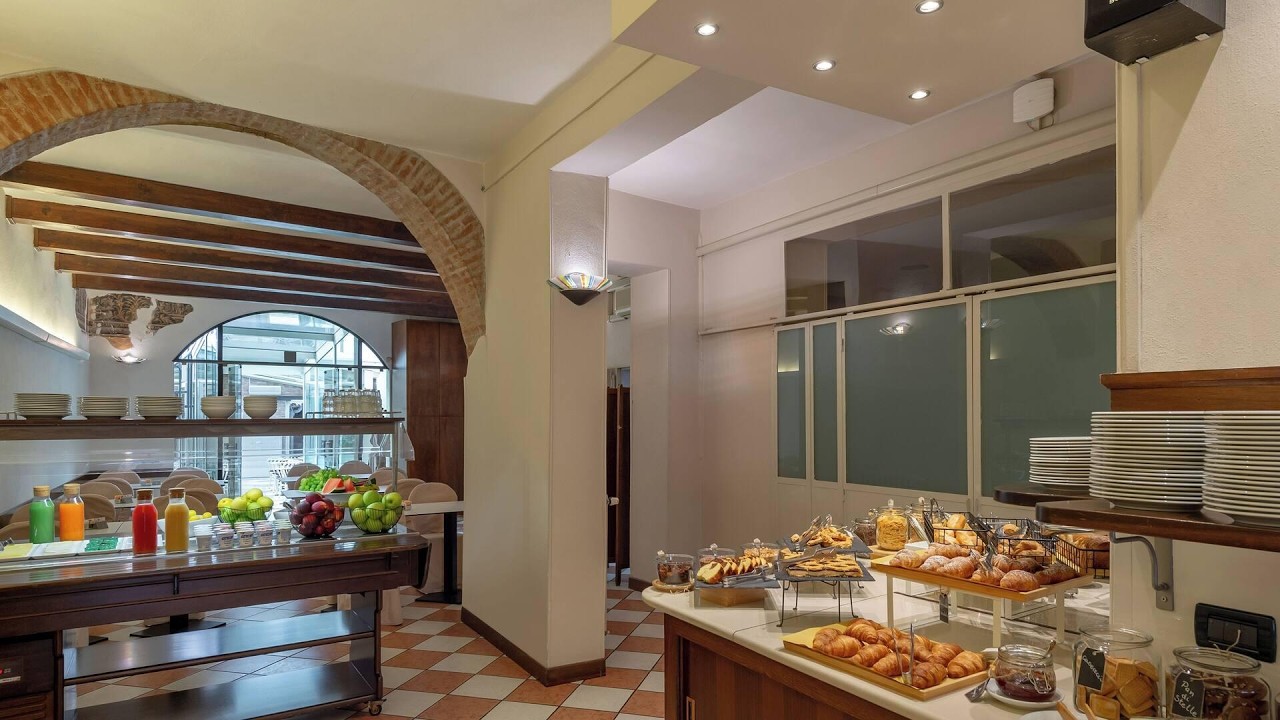 Hotel Mantegna Stazione , Mantegna Hotels, Mantua, Italy | Travel With Divya