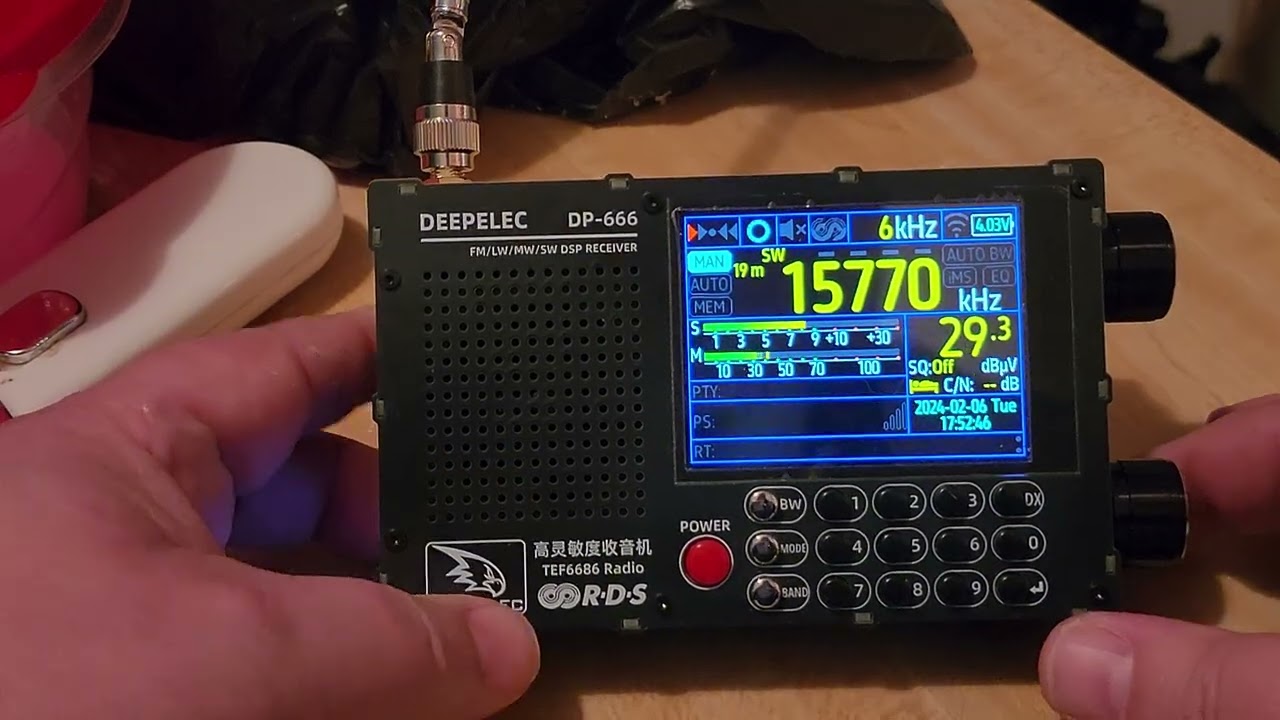 Deepelec DP-666 DSP TEF-6686 based radio receiver on Radio Slovakia via WRMI 15770 kHz Shortwave