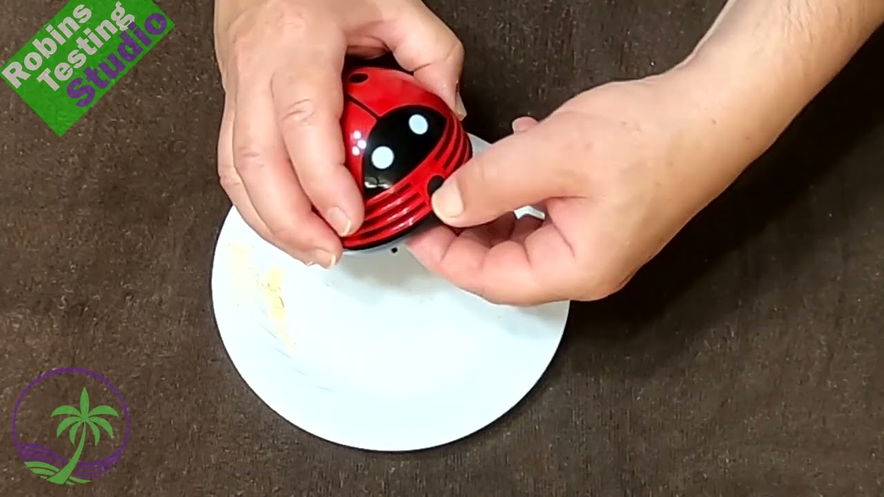 Cute and Portable Mini Desktop Vacuum Cleaner, Crumb Sweeper