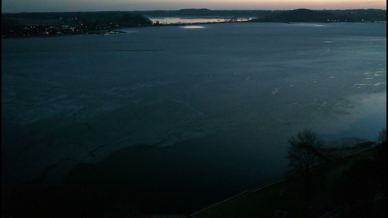 Schleswig im Winter Schlei ist mit Eis bedeckt