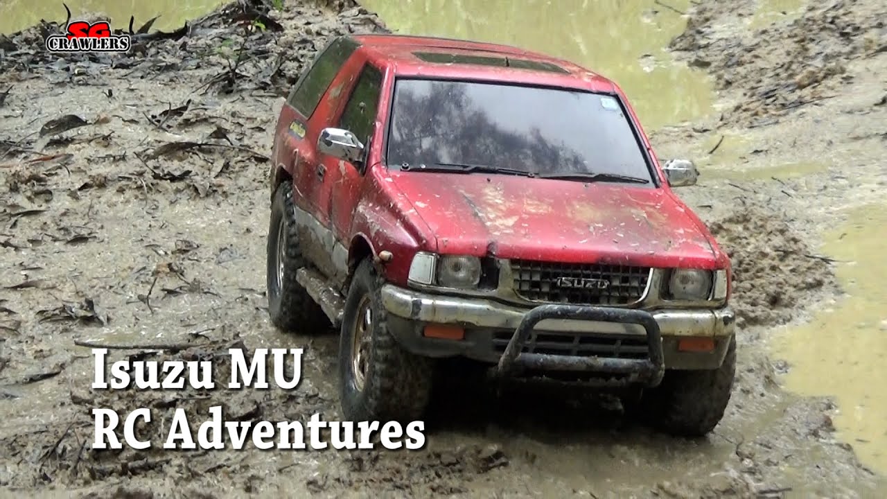 Isuzu MU in the mud