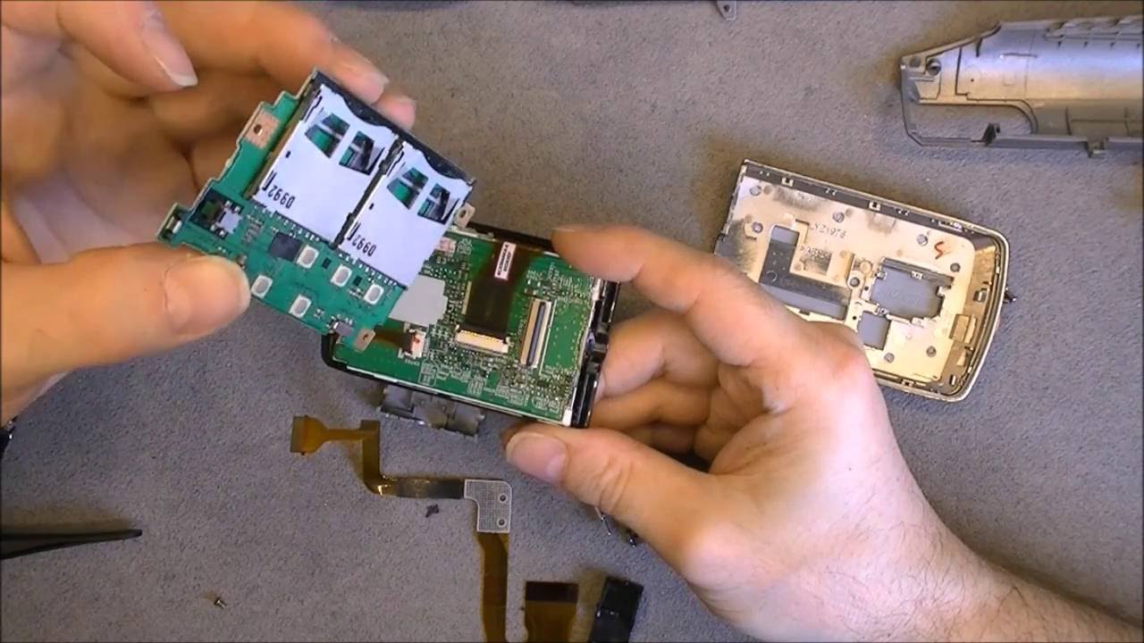 Repair of a JVC Everio camcorder puzzle from Ebay