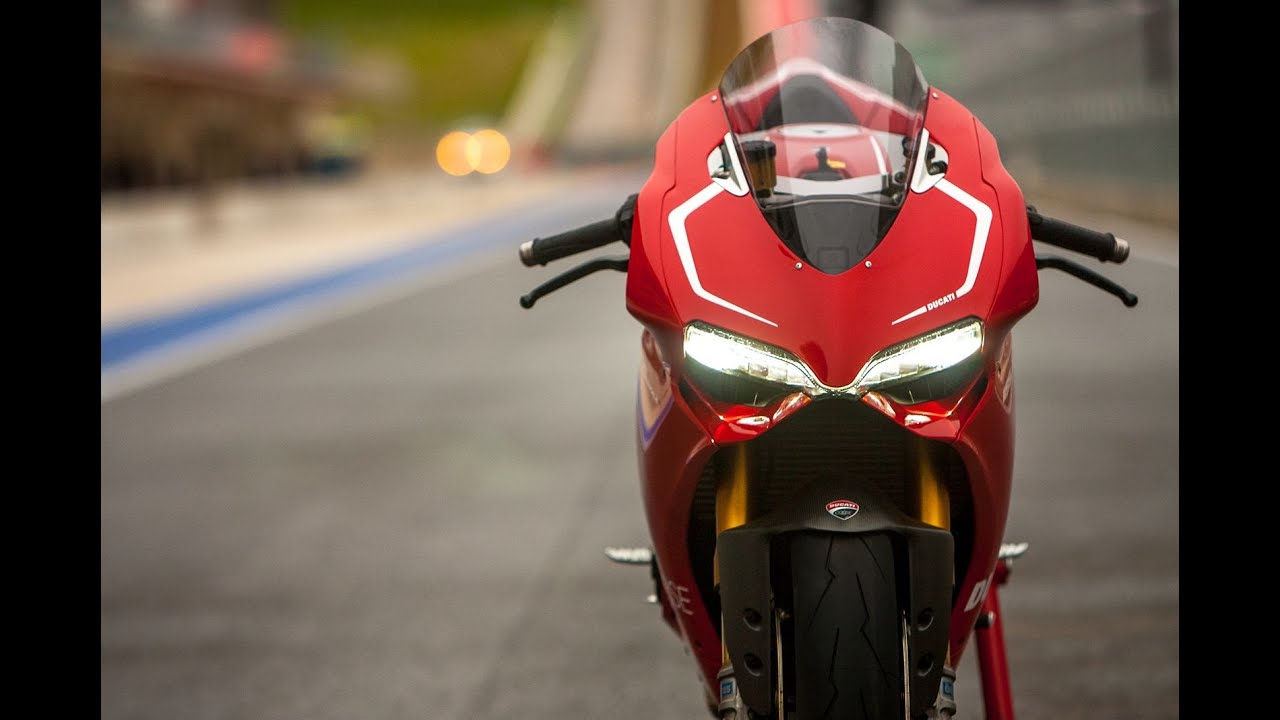 Ducati 1199 Panigale R Fly By & Termignoni Exhaust Sound Test